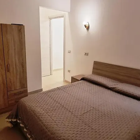 Indipendente Carlo Apartment